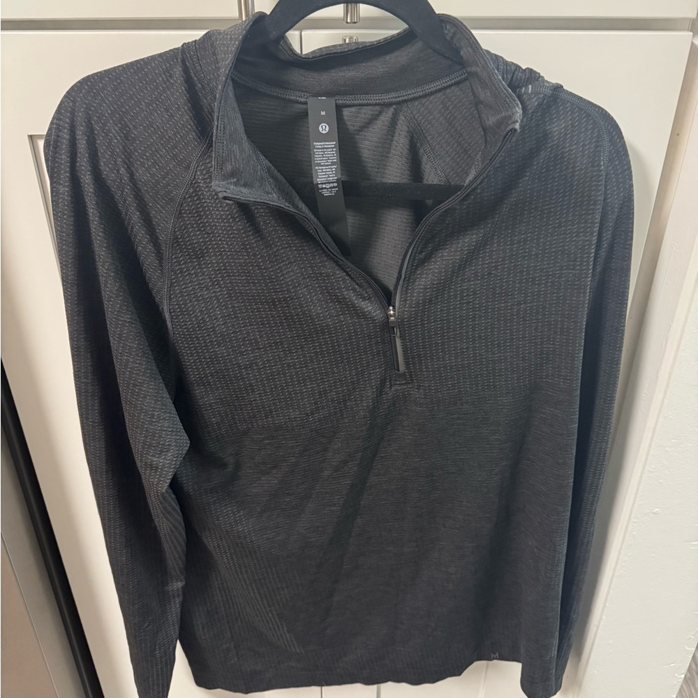 lululemon metal vent half zip size M